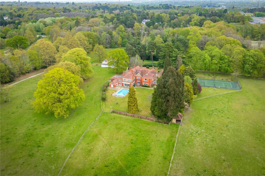 Main image of property: Mayflower Lane, Portsmouth Road, Cobham, Surrey, KT11