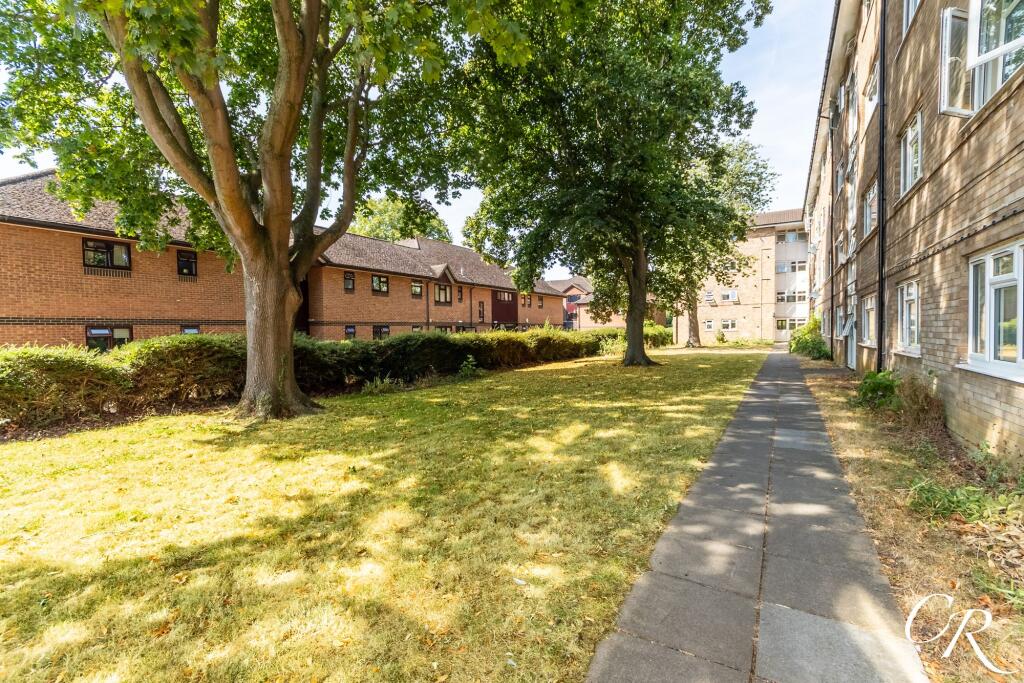 Apartment in Cheltenham, Lynworth, Prestbury - View 4