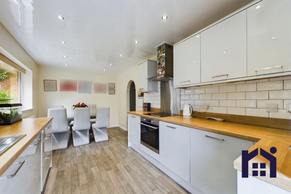 Shelley Drive, Eccleston, PR7 5PE photo 2