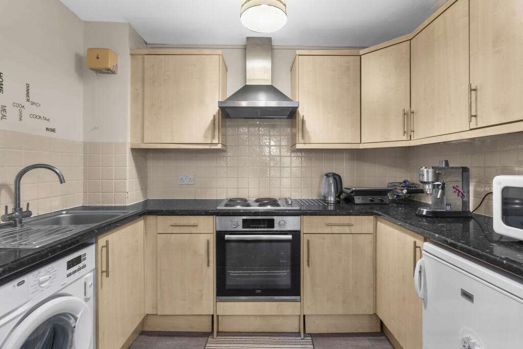 Apartment in East Hertfordshire, Bishop's Stortford - View 2