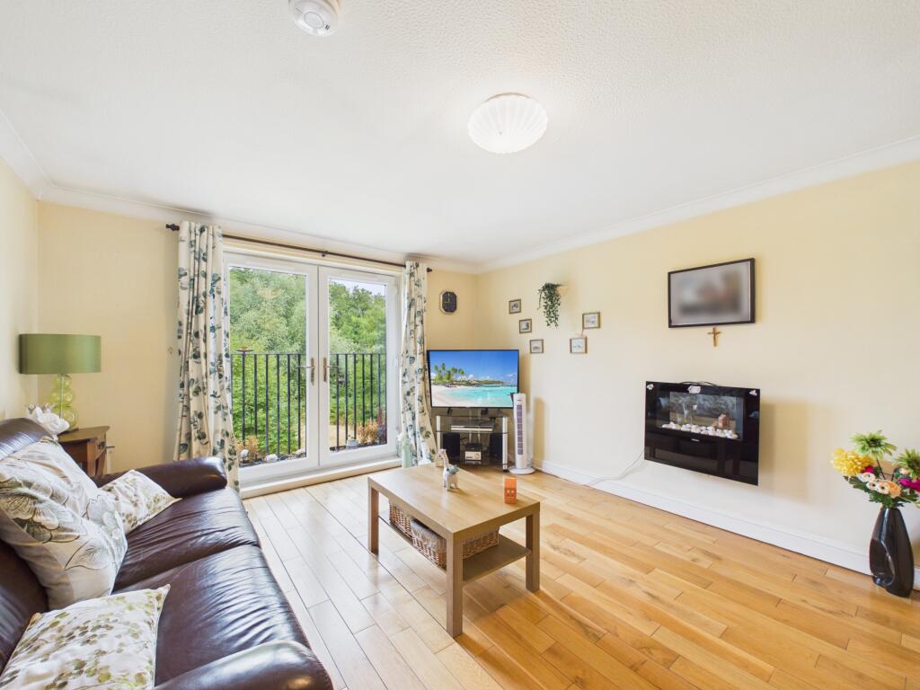 Apartment in Derby - View 4