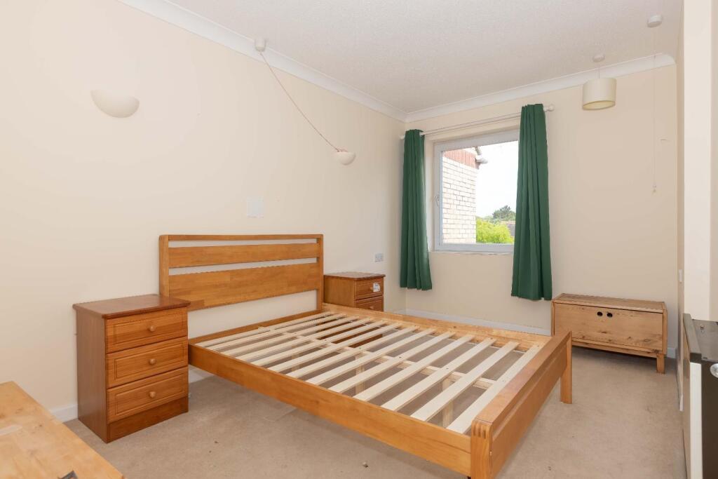 Apartment in Hove, Brunswick - More