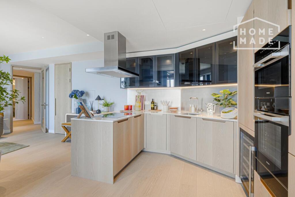 Apartment in London, Nine Elms - View 2