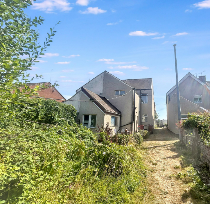House in Doncaster - View 2