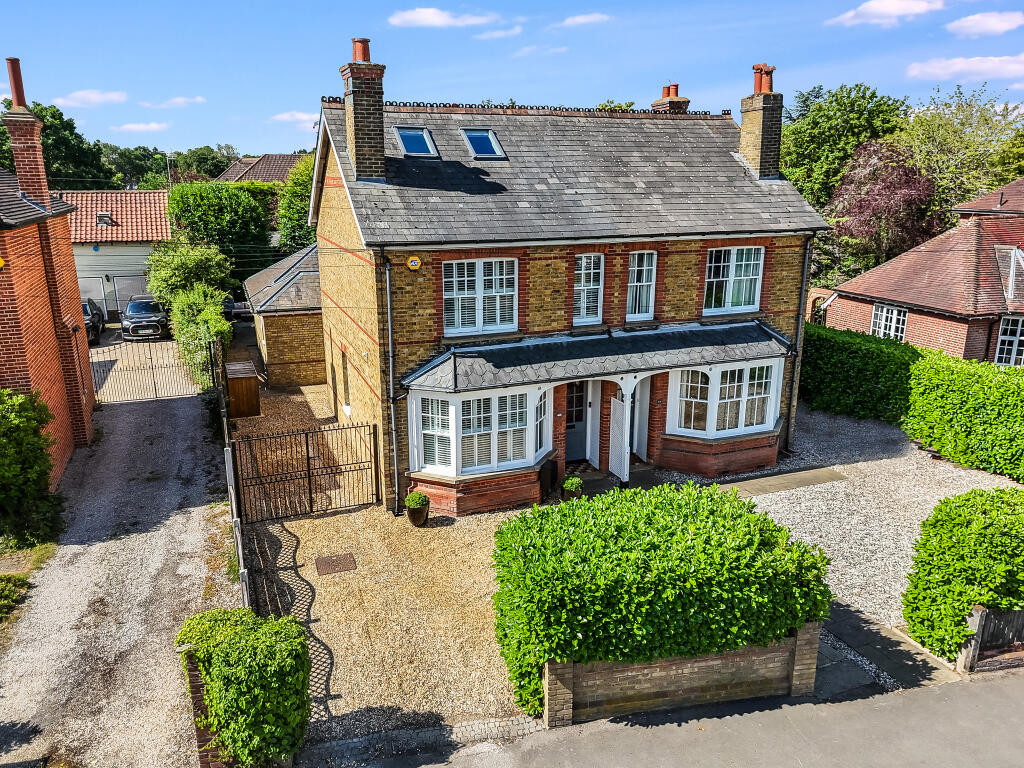 Main image of property: Baddow Road, Great Baddow, Chelmsford, Essex