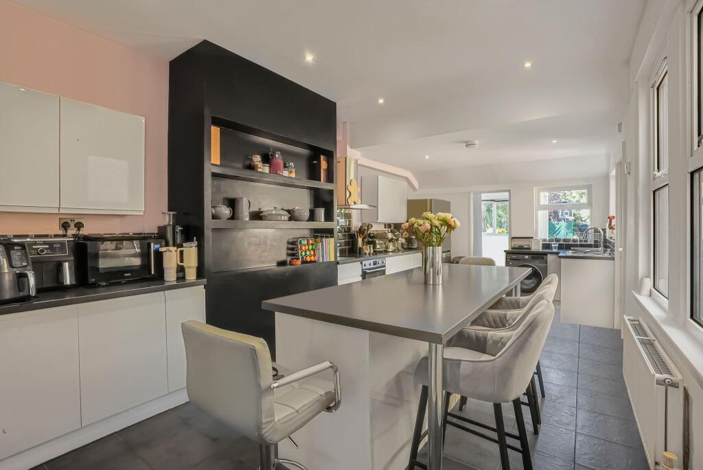 Main image of property: North Avenue, Southchurch Village