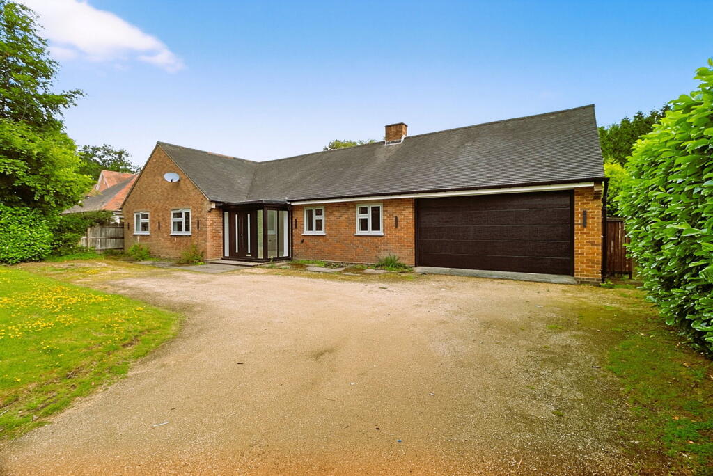 House in Lichfield, Shenstone - View 3