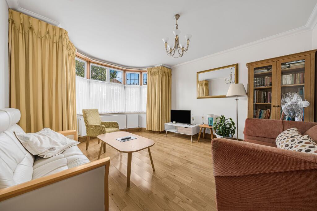 House in Twickenham - View 5