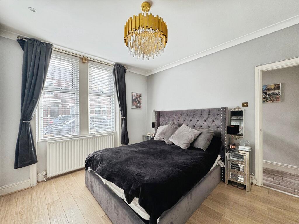 Apartment in North Tyneside, North East - More