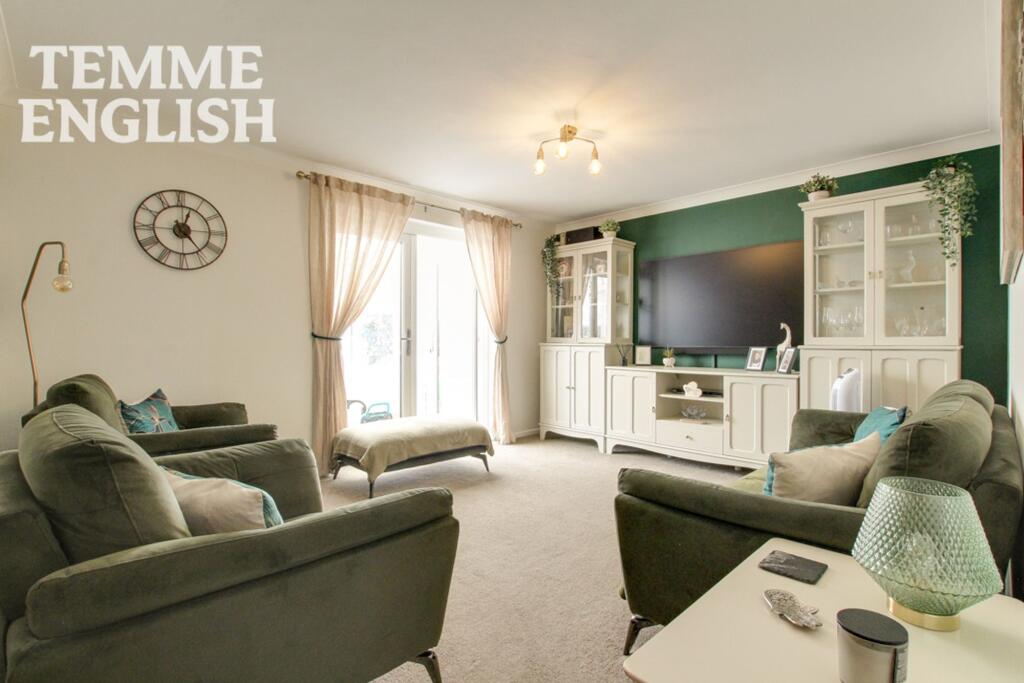 House in Southend-on-Sea - View 4
