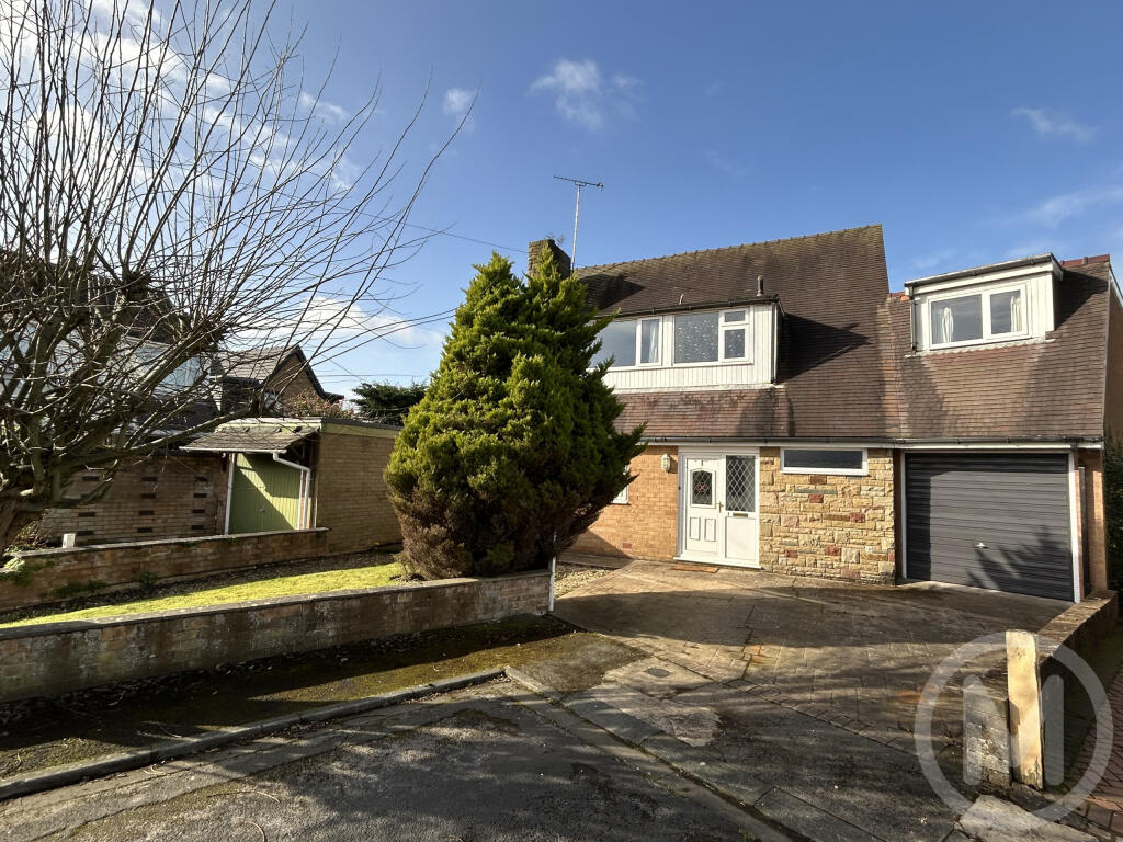 5-bed detached on Albany Close, Poulton-Le-Fylde, £395,000