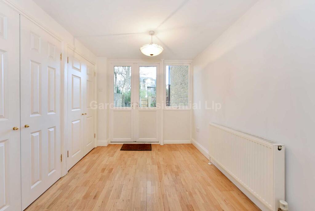 Apartment in London - View 3