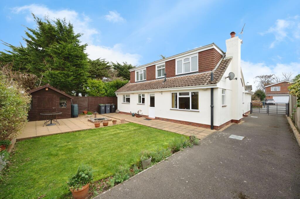 Main image of property: North Shore Road, Hayling Island, Hampshire, PO11