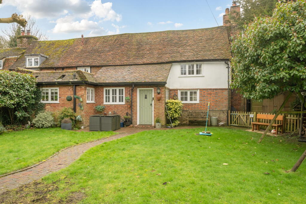 Main image of property: The Walk,Tandridge,Oxted,RH8 9NY