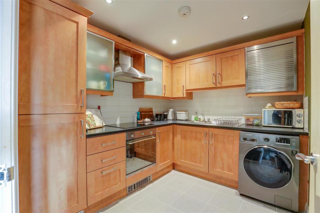 Apartment in Cardiff, Coryton, Whitchurch - More
