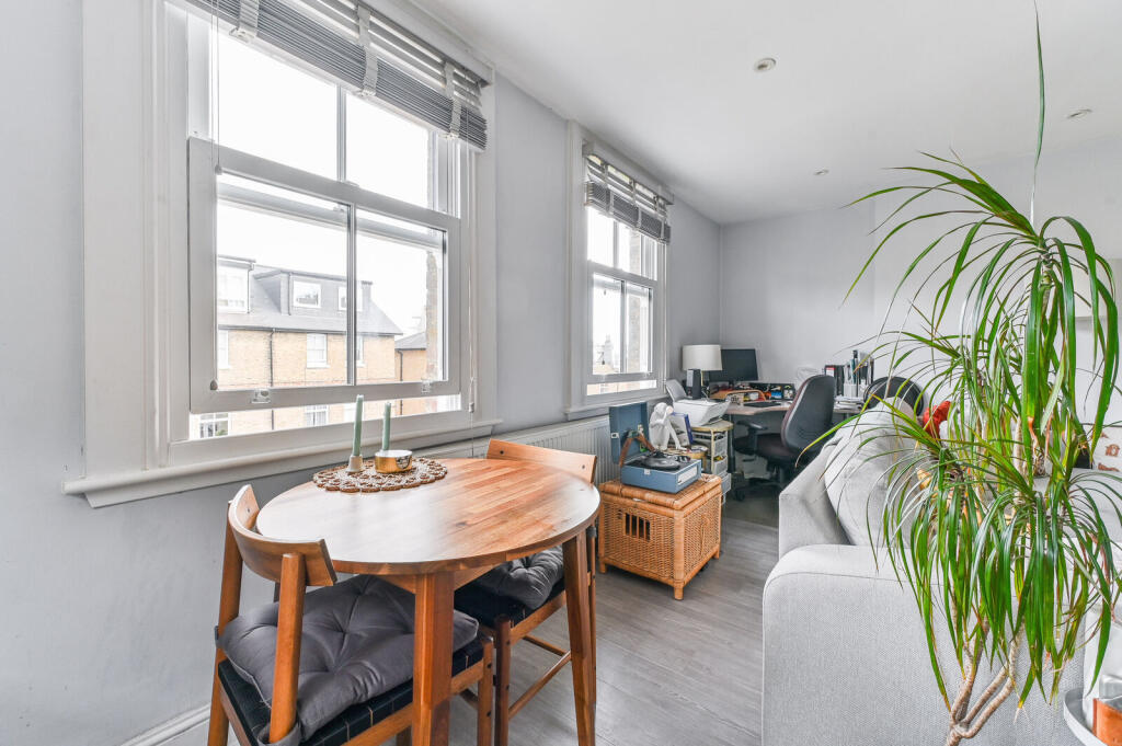 Apartment in London - More