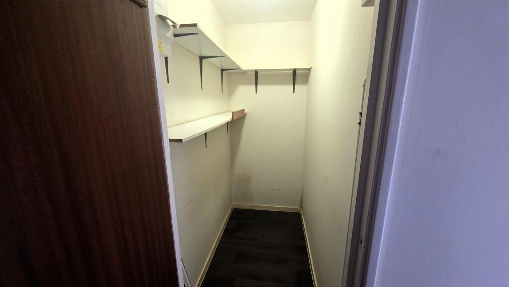 Apartment in Canterbury - More