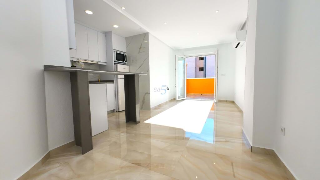Main image of property: Valencia, Alicante, Torrevieja