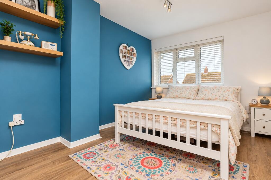 House in Margate, East Cliftonville, Millmead - More