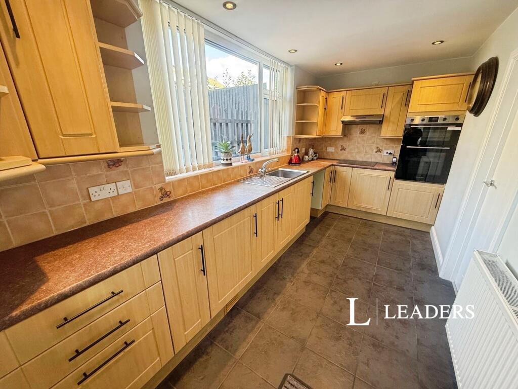 House in Stoke-on-Trent - View 5