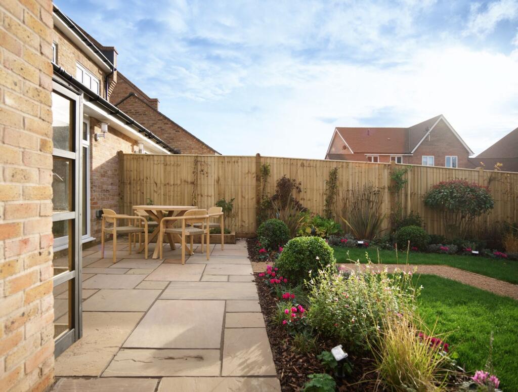 House in Guildford - View 2