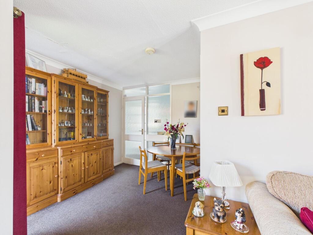 House in Reading, Lower Earley, Earley - View 5