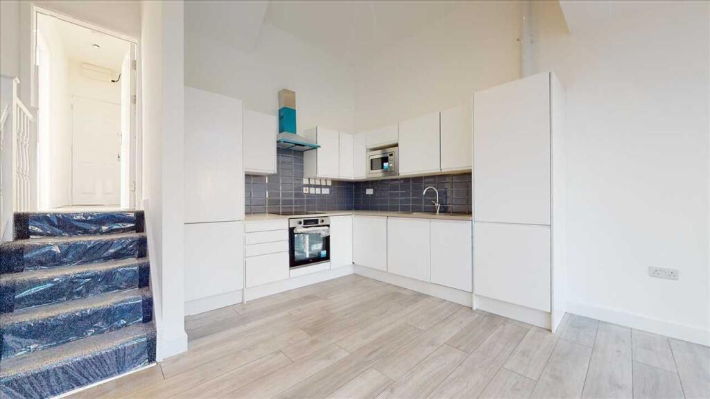 Apartment in London, North Finchley - View 3
