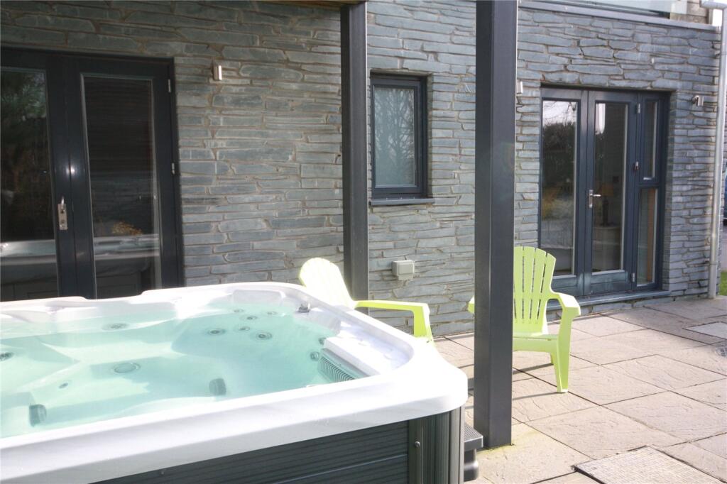 The Bay, Talland, PL13 photo 4