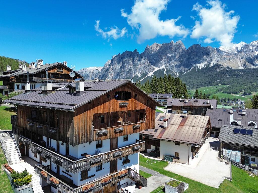 Main image of property: Veneto, Belluno, Cortina d`Ampezzo