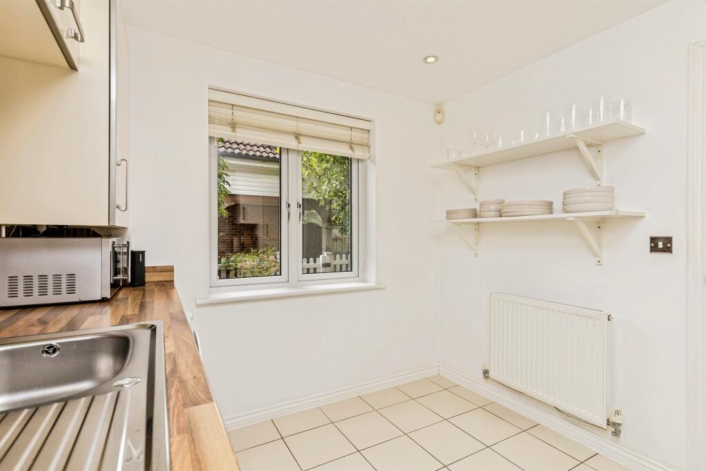House in Burgess Hill, Wivelsfield - View 5