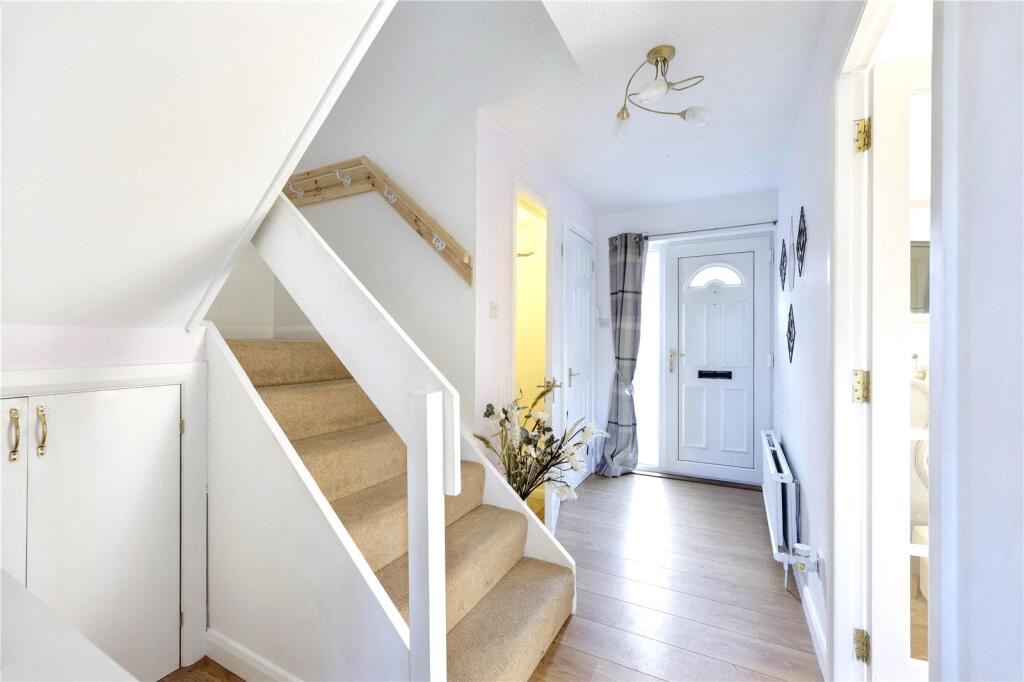 Morven Place, Dalgety Bay, Dunfermline, Fife, KY11 photo 3