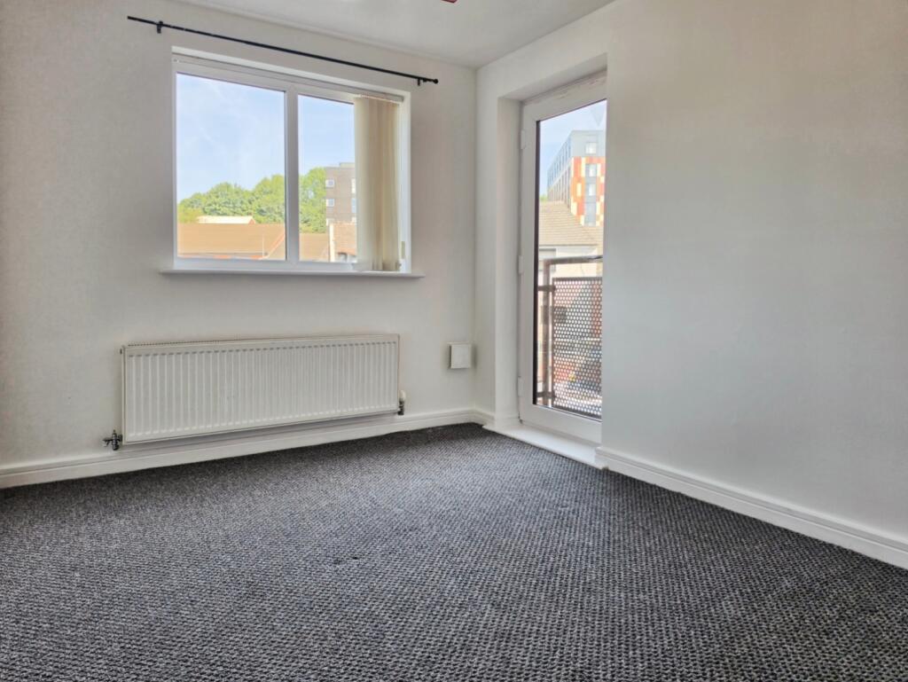 Apartment in Oldham, Mumps - View 5