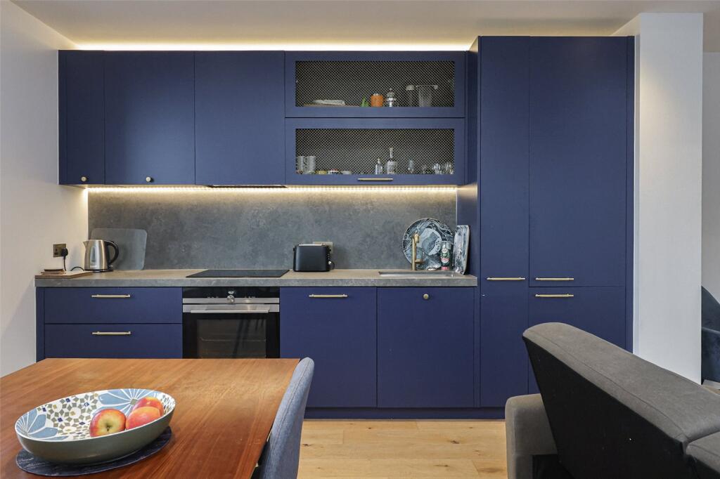 Apartment in London - View 5