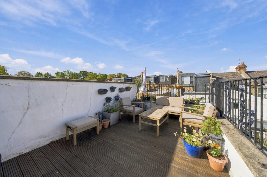 Apartment in London, Queen's Park - View 5