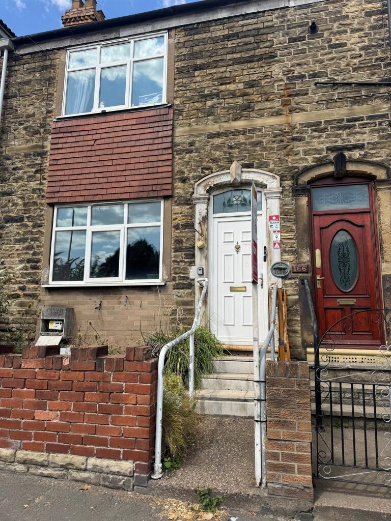 3-bed terraced on Doncaster Road, Mexborough, £110,000