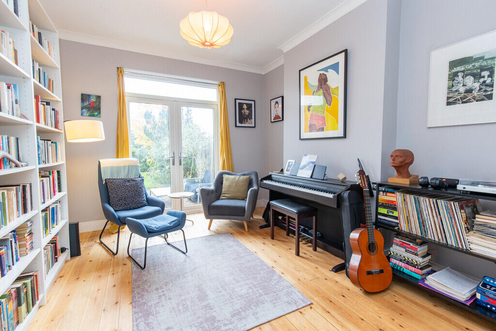 House in South Ribble, Penwortham - More