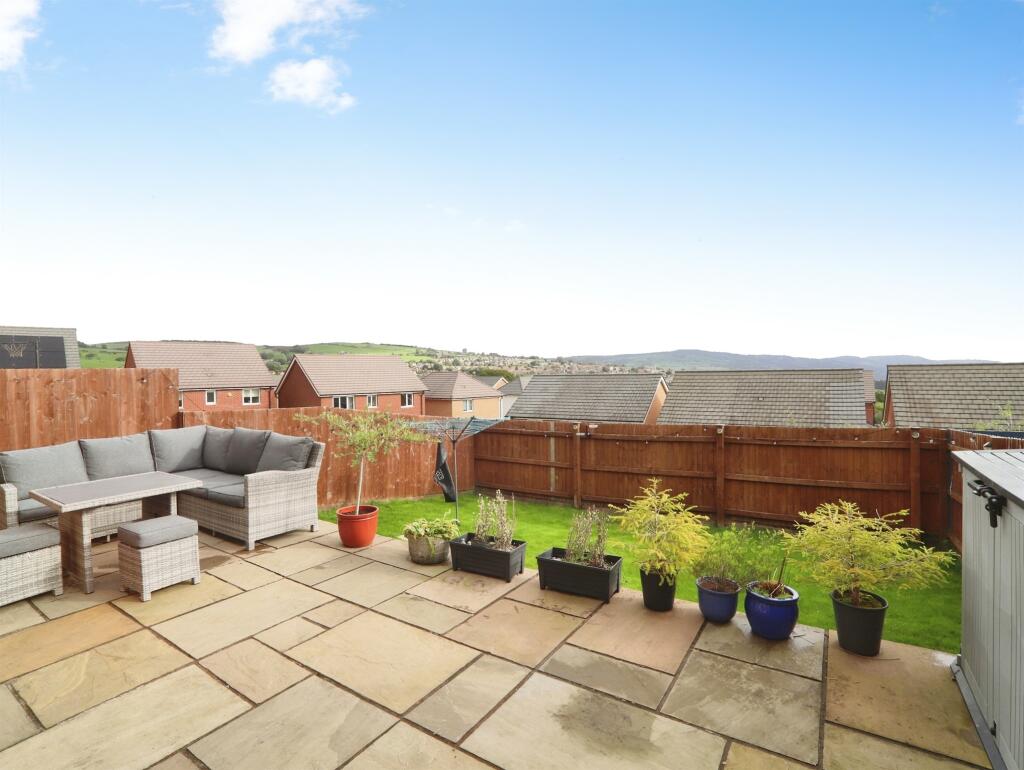 House in Caerphilly, Hendredenny, Penyrheol Trecenydd & Energlyn - View 3