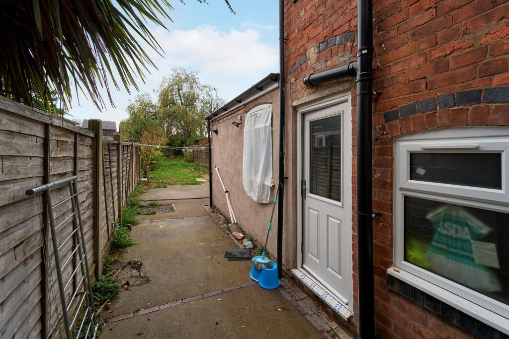 Additional image 12 of Slaithwaite Road, West Bromwich