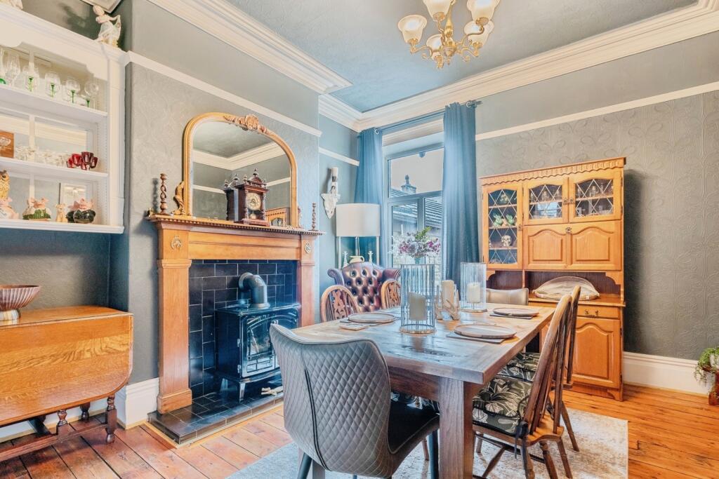 House in Pendle, Colne - More