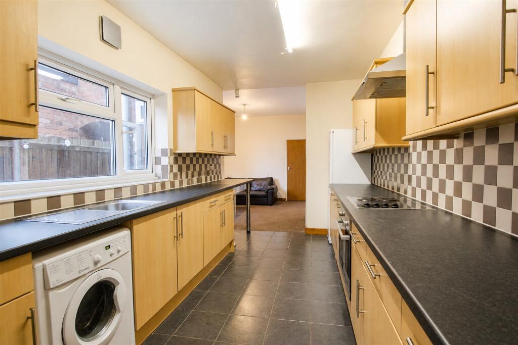 House in Birmingham - View 5