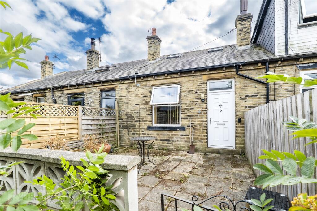 Main image of property: Crest Place, Brighouse, West Yorkshire, HD6