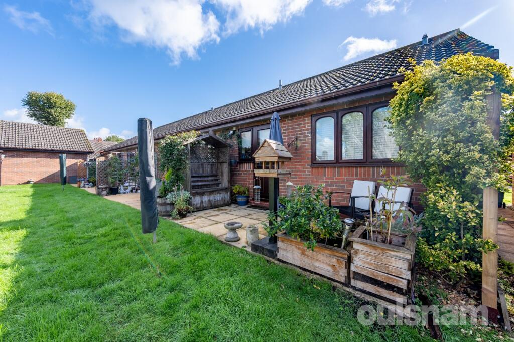 House in Redditch, Southcrest, Headless Cross - View 4