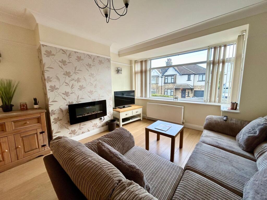 Laburnum Grove, Cross Roads, BD22 photo 3