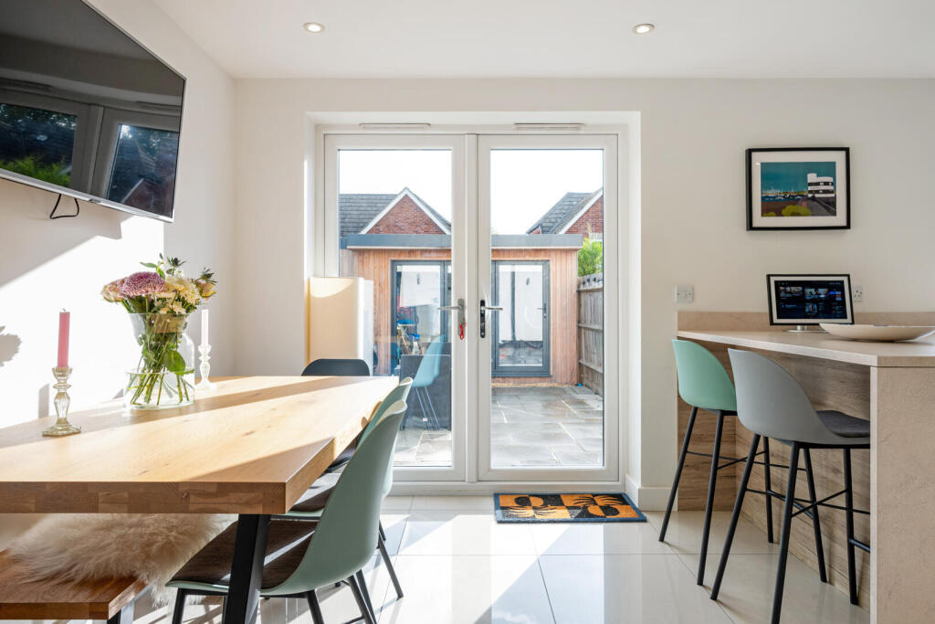House in Fareham, Hampshire - More