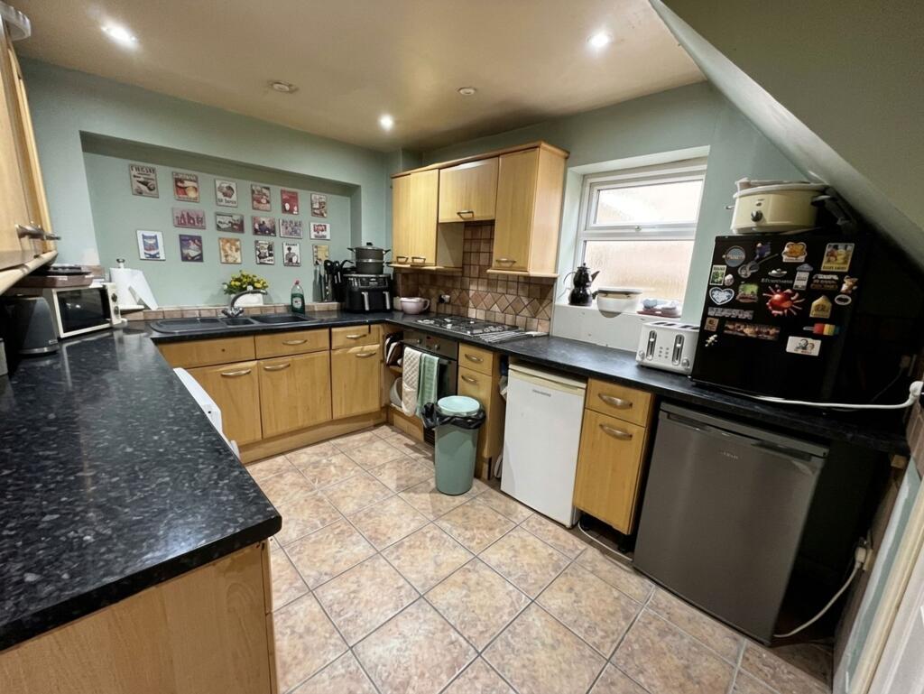 Knapp Road, Thornbury, BS35 photo 3
