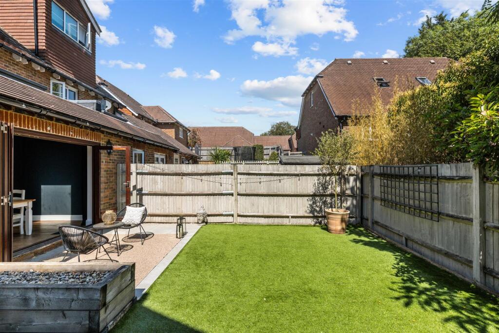 Hassocks Close, Hassocks photo 5