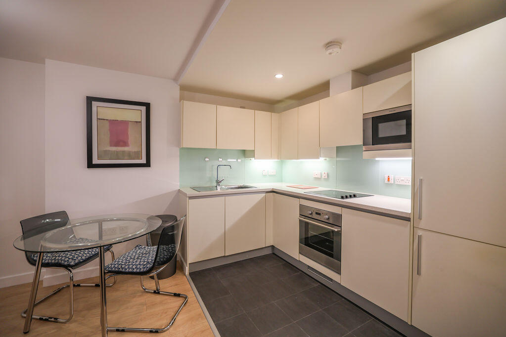 Apartment in Bristol, Finzels Reach, Broadmead - View 2