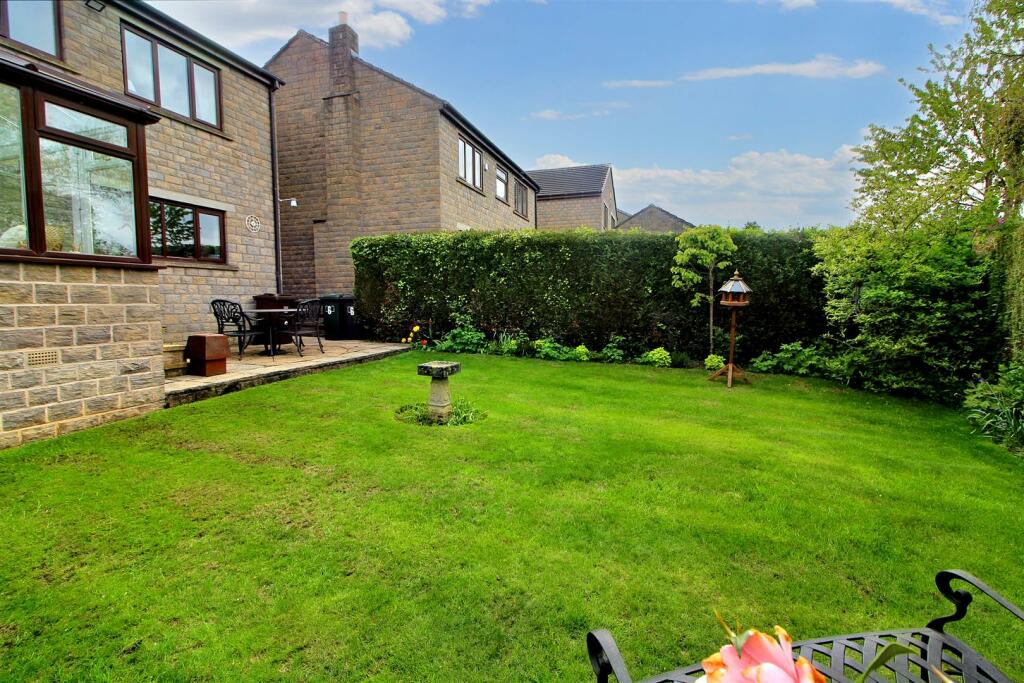 Vinery Close, Clayton West, Huddersfield, HD8 9XH photo 4