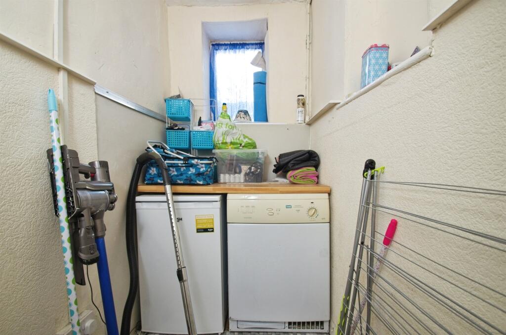 Llywelyn Street, Ogmore Vale, Bridgend photo 4