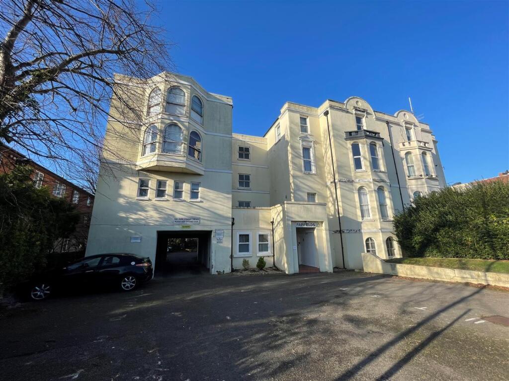 1-bedroom-flat-for-sale-in-fairfields-broadwater-road-worthing-bn14